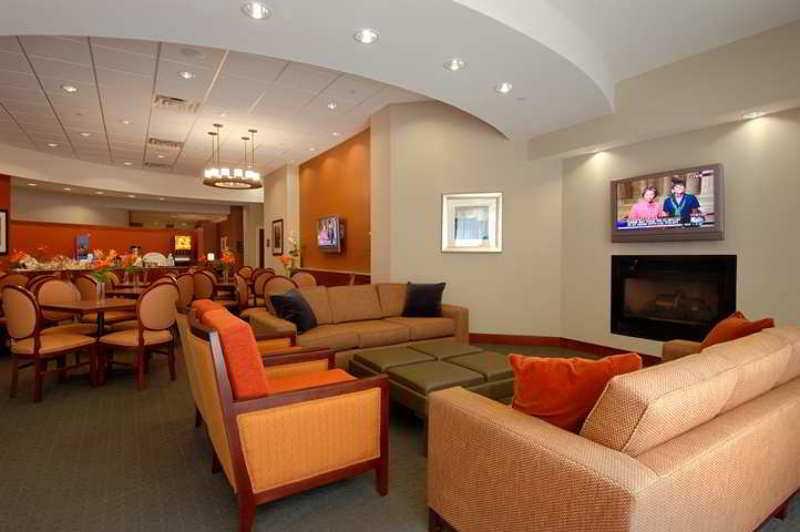 Hampton Inn & Suites Milwaukee Downtown Екстериор снимка