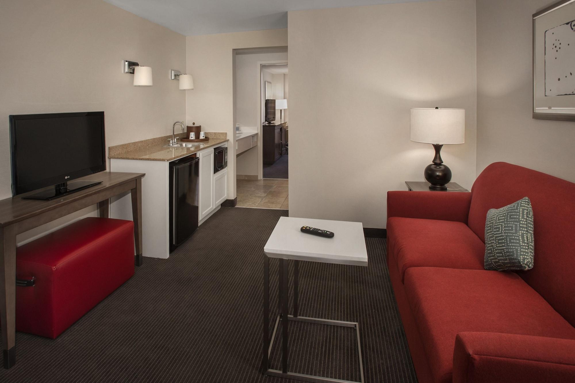 Hampton Inn & Suites Milwaukee Downtown Екстериор снимка