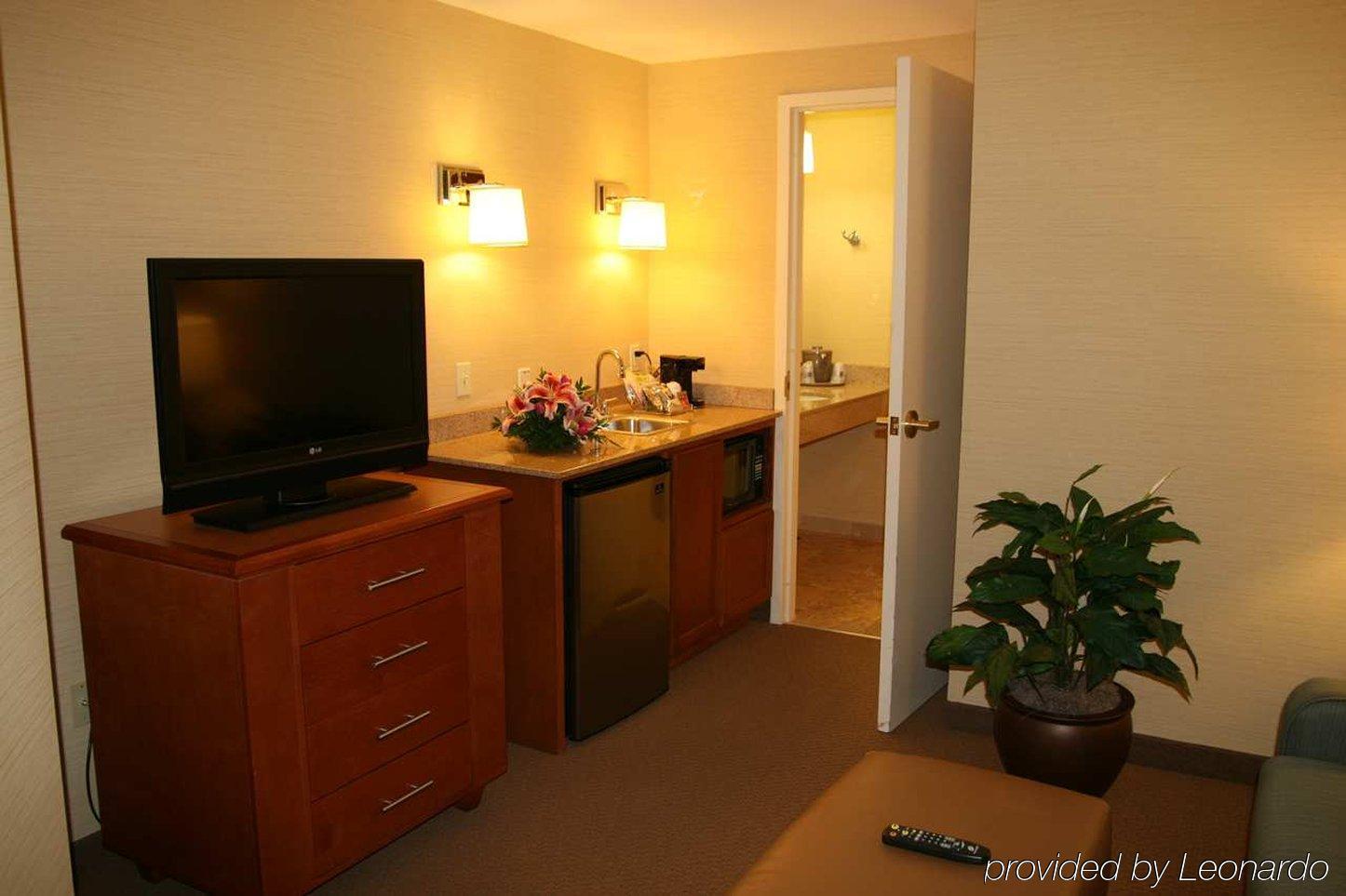 Hampton Inn & Suites Milwaukee Downtown Стая снимка
