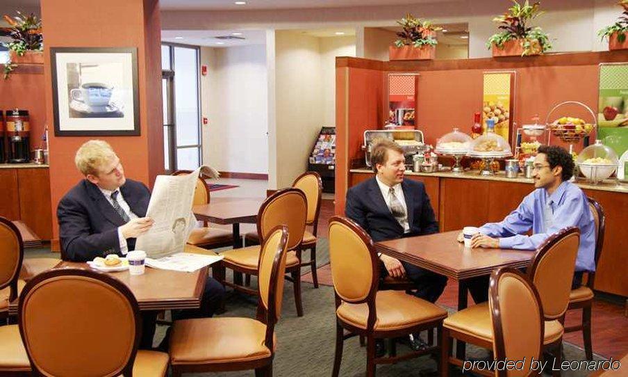 Hampton Inn & Suites Milwaukee Downtown Ресторант снимка
