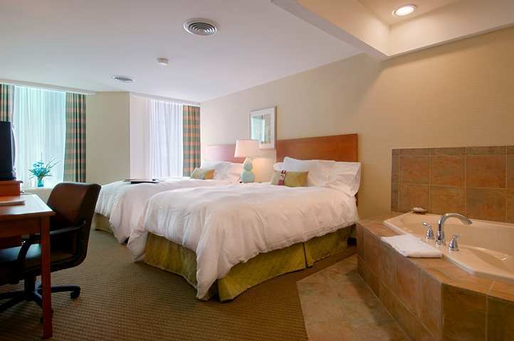 Hampton Inn & Suites Milwaukee Downtown Стая снимка